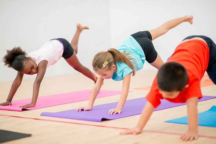 Kids_yoga-basil